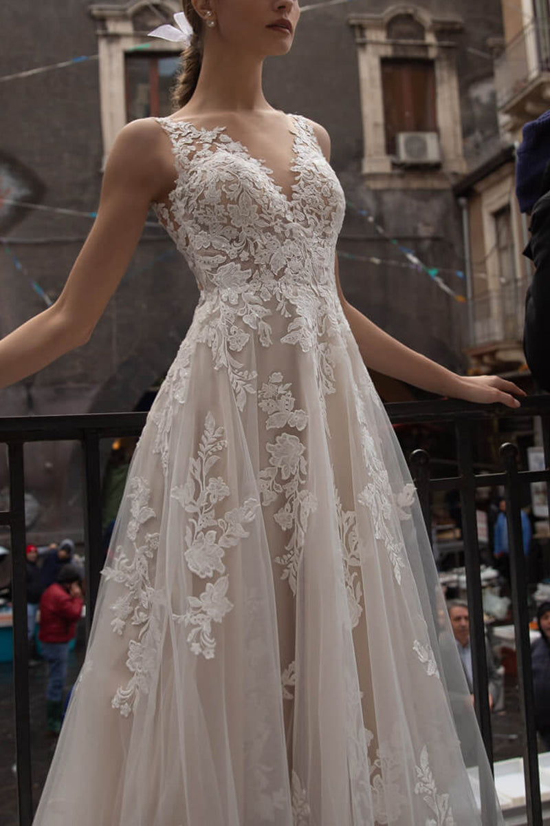 A Line V-Neck Lace Appliques Romantic Princess Wedding Dress QW2621