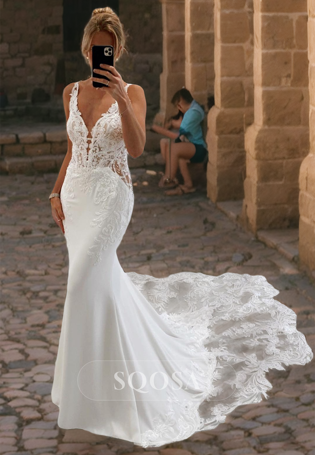 V-Neck Spaghetti Straps Sleeveless Mermaid Wedding Dress Allover Lace with Train Wedding Gowns