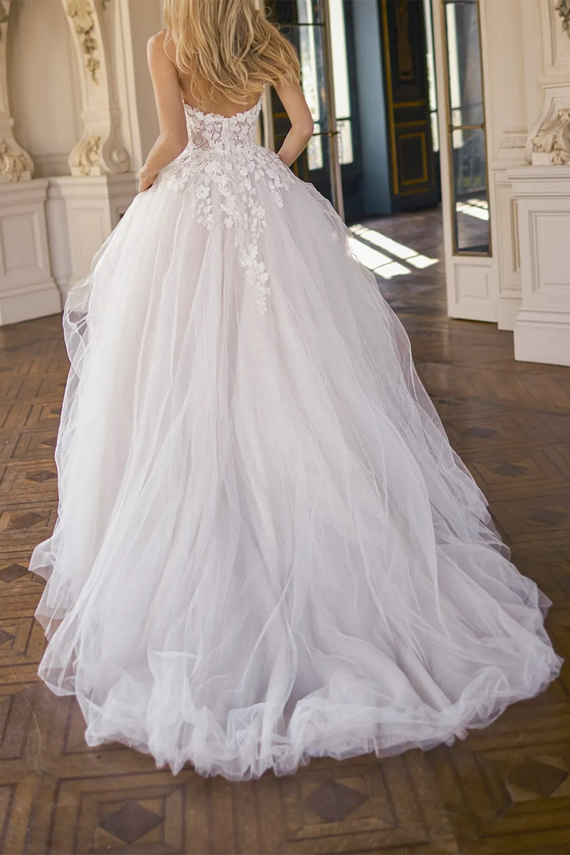 A line Illusion V Neck 3D Appliques Rustic Wedding Dress with Court Train QW2183