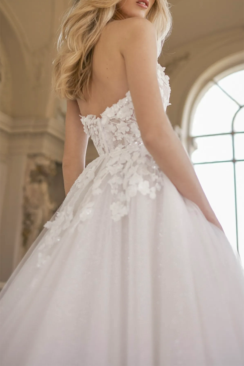 A line Illusion V Neck 3D Appliques Rustic Wedding Dress with Court Train QW2183