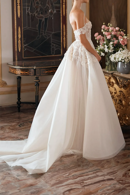 A Line Sweetheart Appliques Rustic Wedding Dress with Court Train QW2284