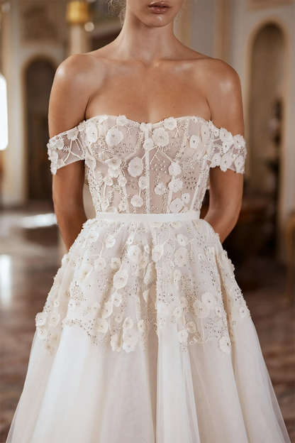 A Line Sweetheart Appliques Rustic Wedding Dress with Court Train QW2284