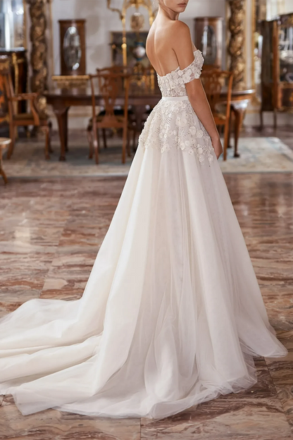 A Line Sweetheart Appliques Rustic Wedding Dress with Court Train QW2284