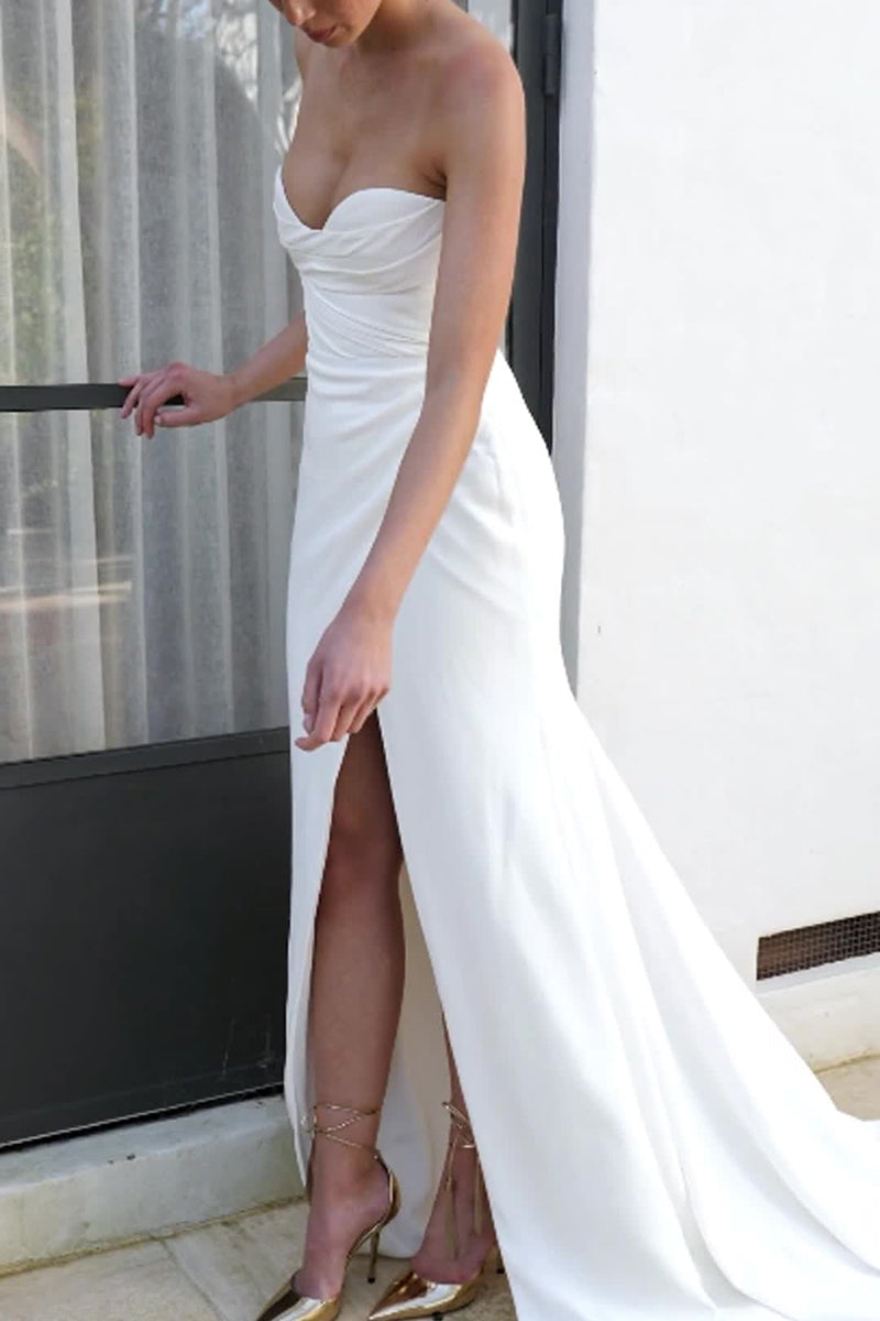 Sheath/Column Sweetheart Pleats Boho Wedding Dress with Slit Ivory Bridal Gown QW2373