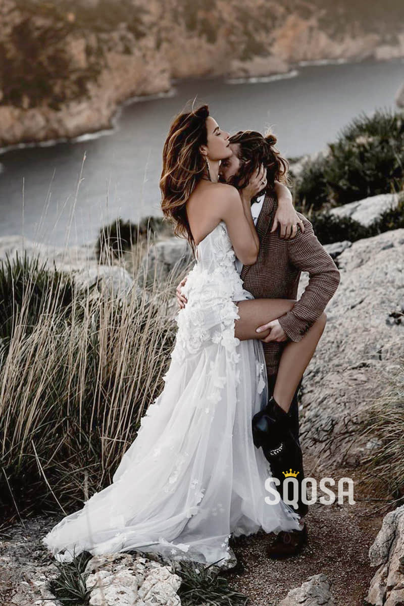 Unique 3D Appliques V-neck Bohemain Lace Wedding Dress with Slit Bridal Gowns QW0852|SQOSA